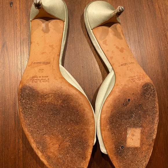 Prada mint green satin kitten heels - Picture 3 of 3